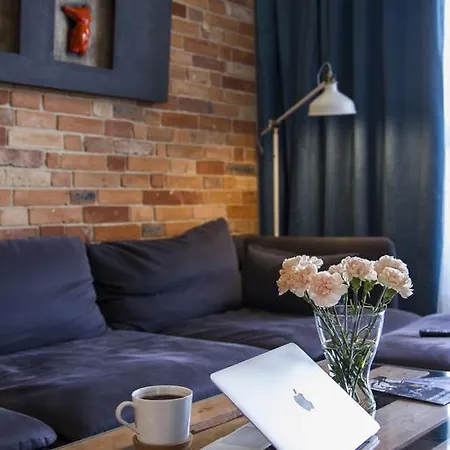 Daire Przyjemny Apartament Z Widokiem Na Odre I Parkingiem Wroclaw