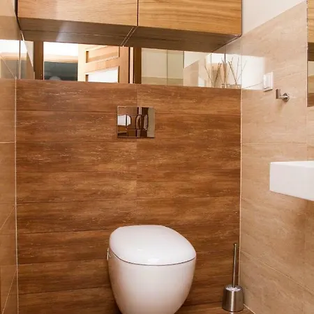 Przyjemny Apartament Z Widokiem Na Odre I Parkingiem Wroclaw